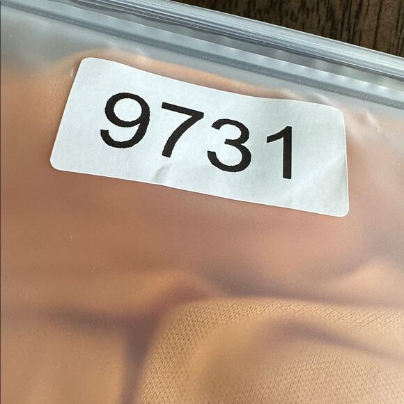 EUC Ambition Women’s Yellow Gold Sateen Jumpsuit Ruffle Cap Sleeve Tie Waist - S - Picture 6 of 6